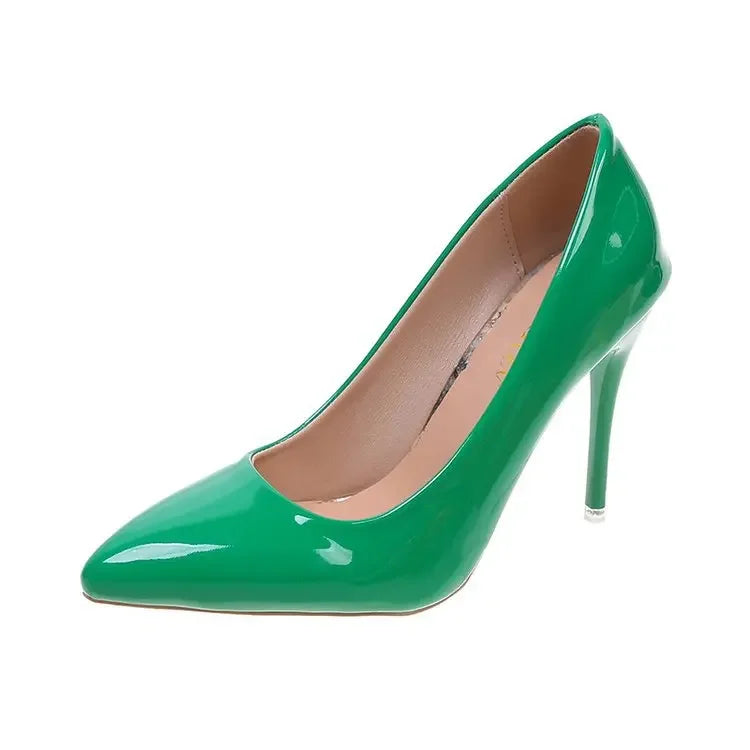 Mais tamanho sapatos femininos novos cores doces bombas sexy dedo do pé apontado couro de patente sapatos de salto alto elegante 2024